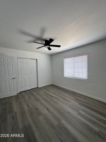 1542 W CARSON Road, Phoenix, AZ 85041