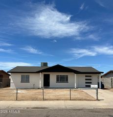 1542 W CARSON Road, Phoenix, AZ 85041