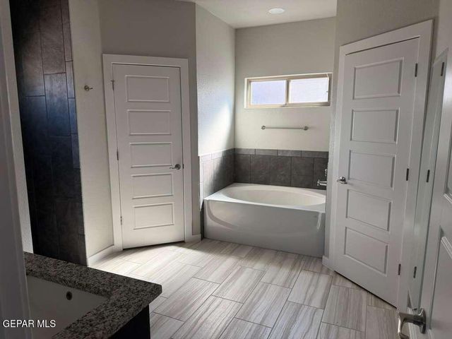 10128 Prairie Flax Dr Drive, Socorro, TX 79927