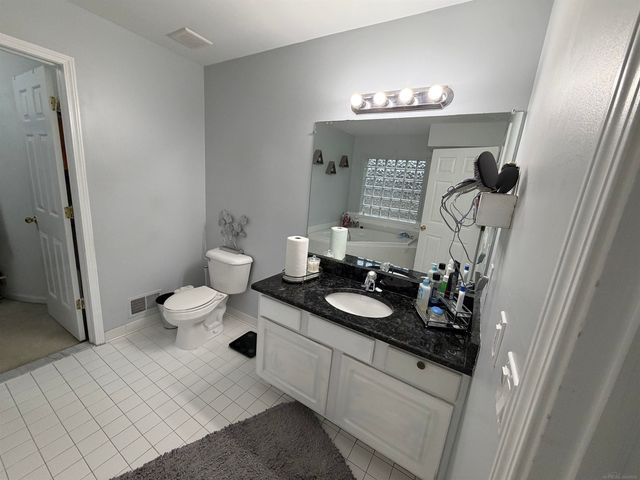 47040 W Wayford Drive Drive, Shelby Twp, MI 48315