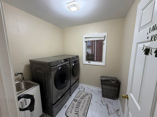 47040 W Wayford Drive Drive, Shelby Twp, MI 48315