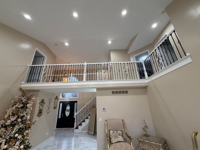 47040 W Wayford Drive Drive, Shelby Twp, MI 48315