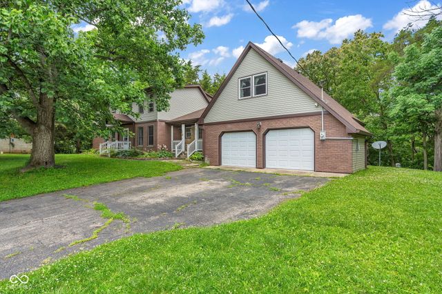 8 Mill Springs, Coatesville, IN 46121