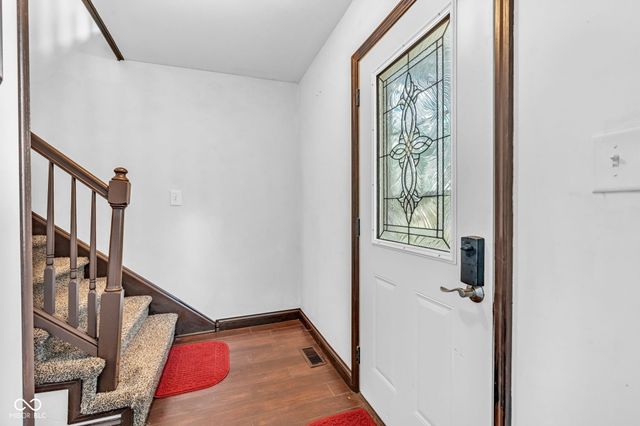 8 Mill Springs, Coatesville, IN 46121