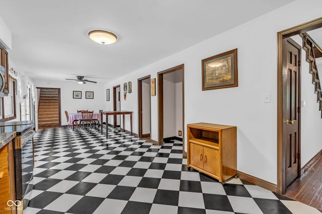8 Mill Springs, Coatesville, IN 46121