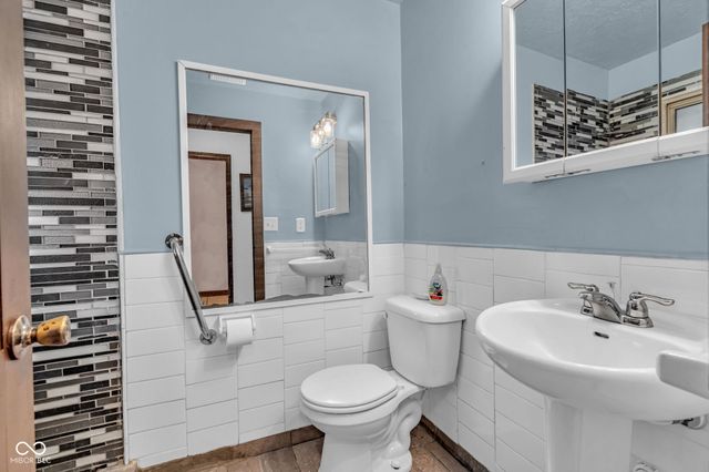 8 Mill Springs, Coatesville, IN 46121