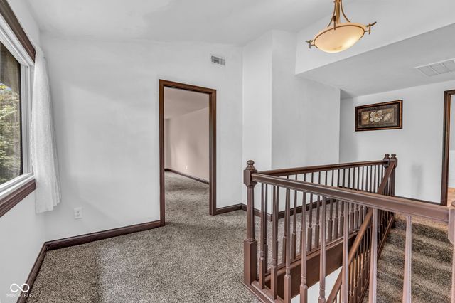 8 Mill Springs, Coatesville, IN 46121