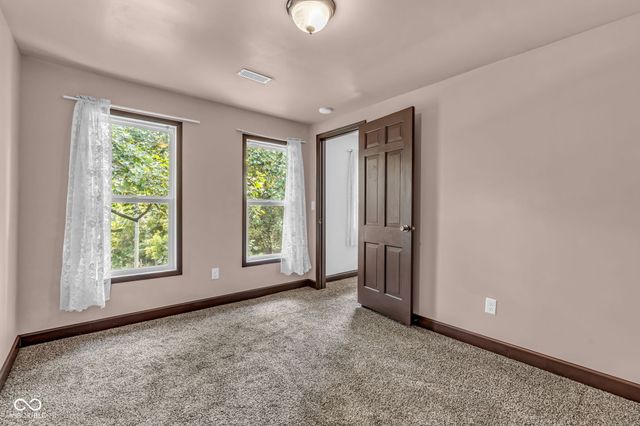 8 Mill Springs, Coatesville, IN 46121