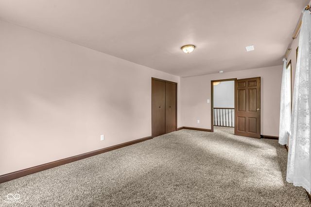 8 Mill Springs, Coatesville, IN 46121