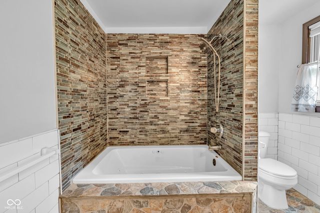 8 Mill Springs, Coatesville, IN 46121