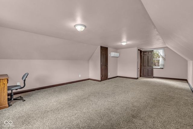 8 Mill Springs, Coatesville, IN 46121