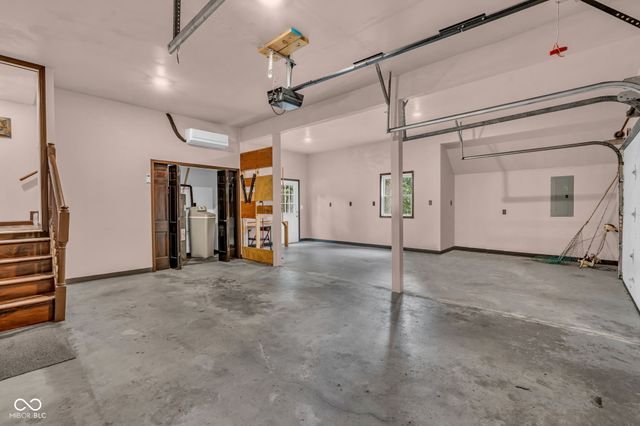 8 Mill Springs, Coatesville, IN 46121