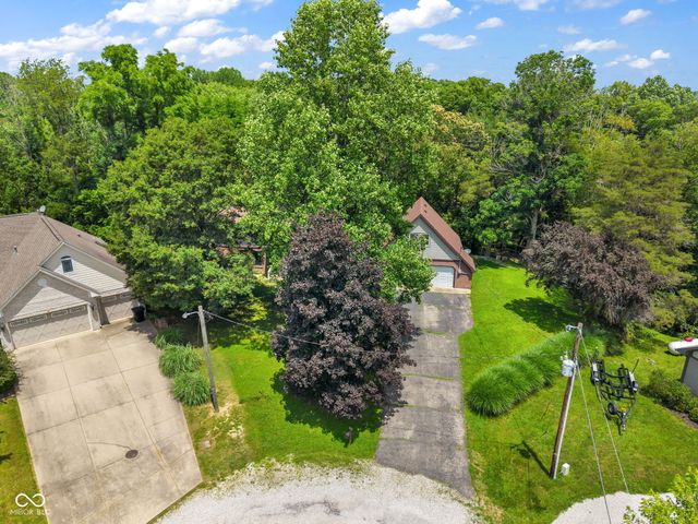 8 Mill Springs, Coatesville, IN 46121