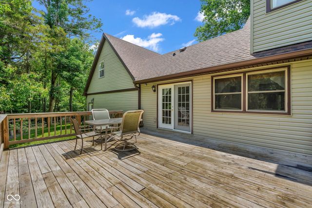 8 Mill Springs, Coatesville, IN 46121