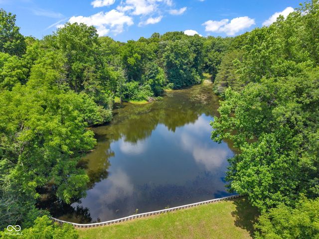 8 Mill Springs, Coatesville, IN 46121
