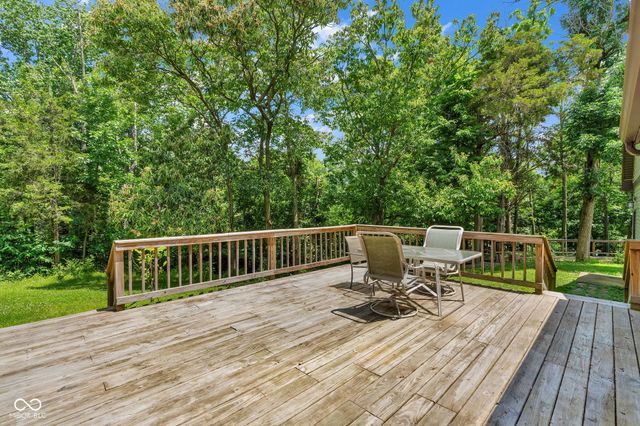 8 Mill Springs, Coatesville, IN 46121