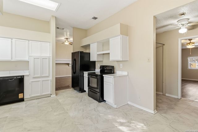 4102 MYSTIC SUNRISE DR, San Antonio, TX 78244