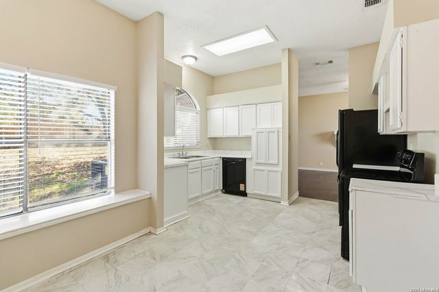 4102 MYSTIC SUNRISE DR, San Antonio, TX 78244