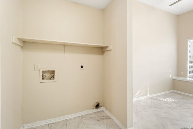 4102 MYSTIC SUNRISE DR, San Antonio, TX 78244