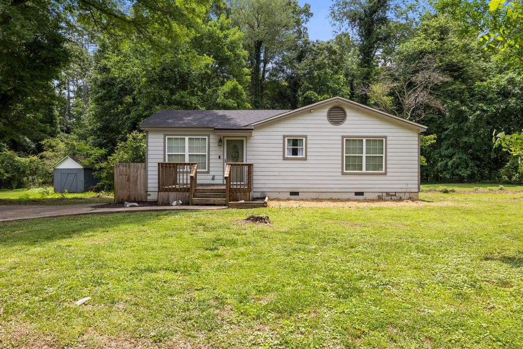 210 S Circle Drive, Lafayette, GA 30728
