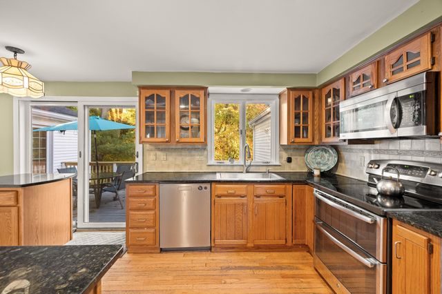 11 Colonial Ln, Canton, MA 02021