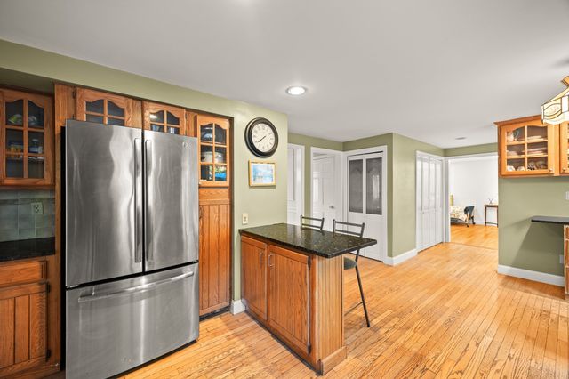 11 Colonial Ln, Canton, MA 02021