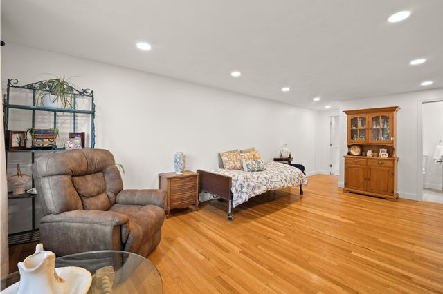 11 Colonial Ln, Canton, MA 02021