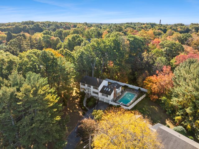 11 Colonial Ln, Canton, MA 02021