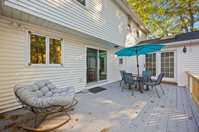 11 Colonial Ln, Canton, MA 02021