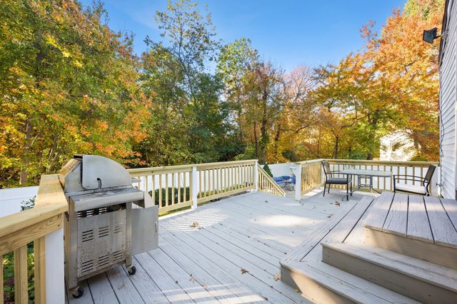 11 Colonial Ln, Canton, MA 02021