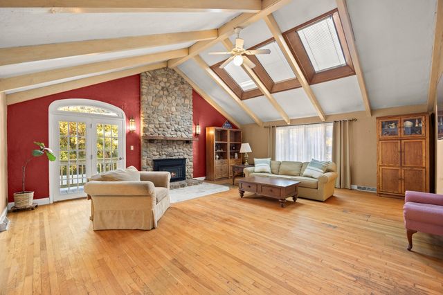 11 Colonial Ln, Canton, MA 02021