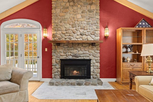 11 Colonial Ln, Canton, MA 02021