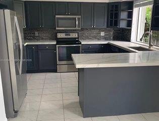 10000 NW 4th Street, Plantation, FL 33324
