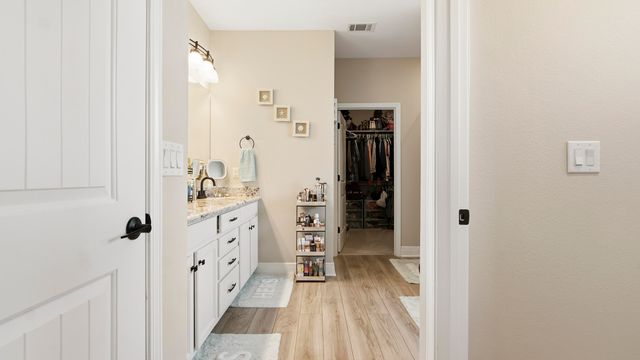 693 Coastal Breeze Drive, Freeport, FL 32439