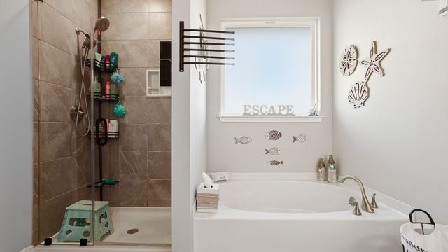 693 Coastal Breeze Drive, Freeport, FL 32439