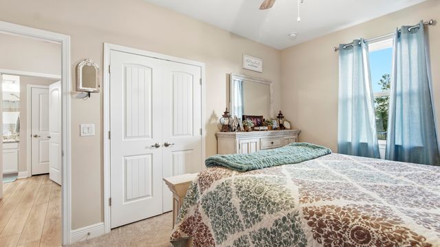 693 Coastal Breeze Drive, Freeport, FL 32439