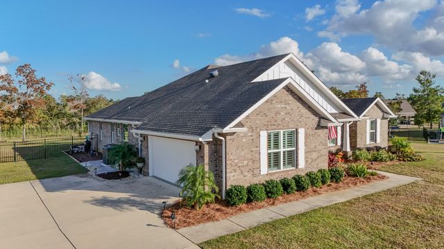 693 Coastal Breeze Drive, Freeport, FL 32439