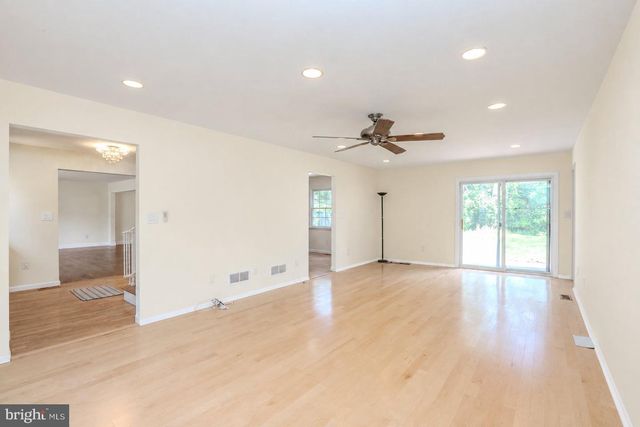 18 PARKER RD, Plainsboro, NJ 08536