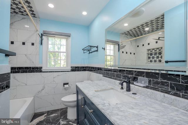 18 PARKER RD, Plainsboro, NJ 08536