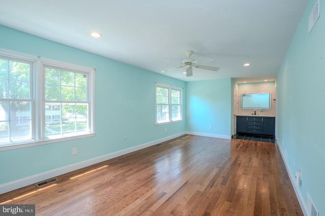 18 PARKER RD, Plainsboro, NJ 08536