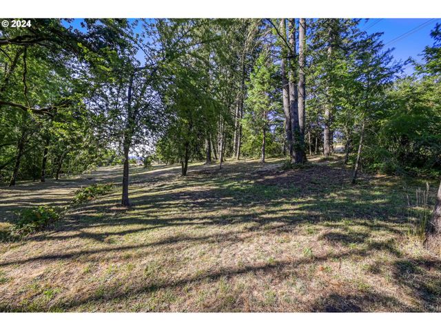 Ridgetop Dr 15, Eugene, OR 97405