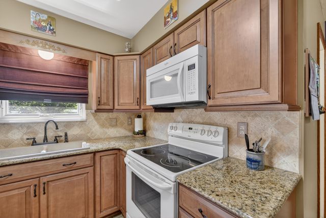 7108 Fairgrove Drive, Swartz Creek City, MI 48473