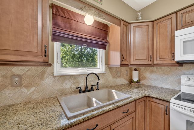 7108 Fairgrove Drive, Swartz Creek City, MI 48473