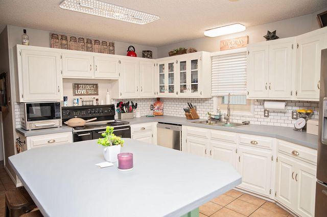 2917 Dove Lane, Denver City, TX 79323