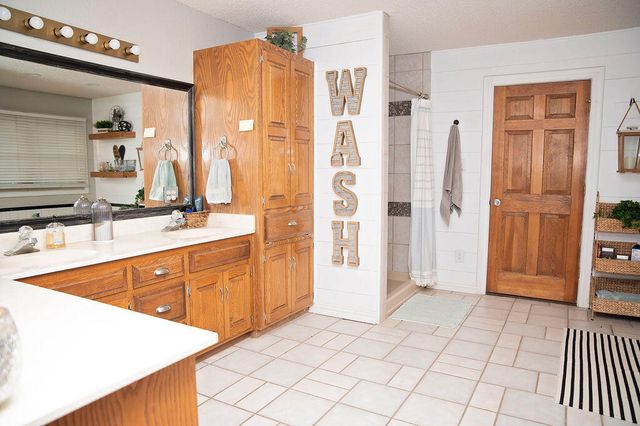 2917 Dove Lane, Denver City, TX 79323