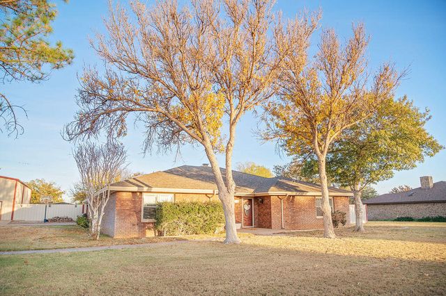 2917 Dove Lane, Denver City, TX 79323