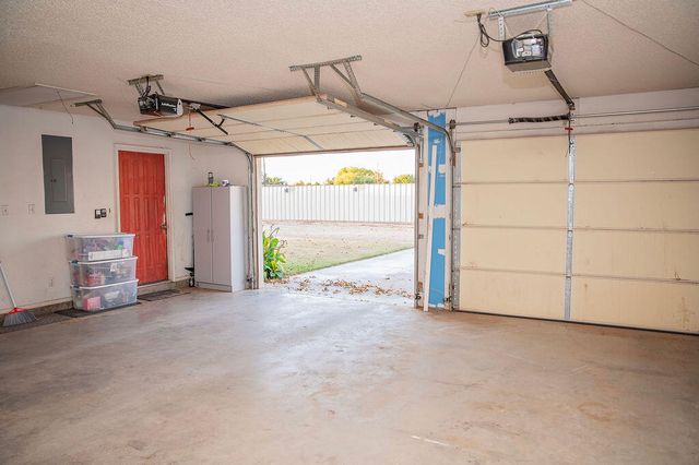 2917 Dove Lane, Denver City, TX 79323