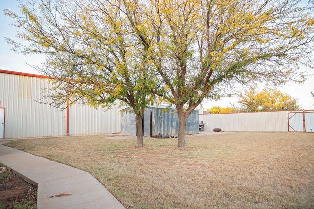 2917 Dove Lane, Denver City, TX 79323
