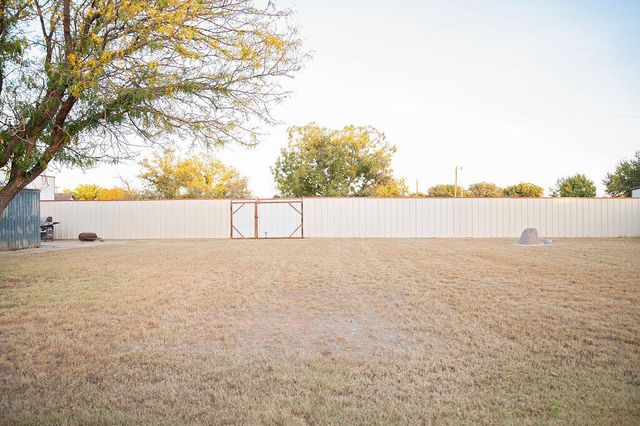 2917 Dove Lane, Denver City, TX 79323