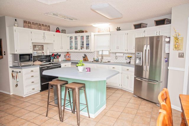 2917 Dove Lane, Denver City, TX 79323